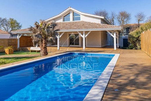 Luxury home in Gujan-Mestras, Gironde