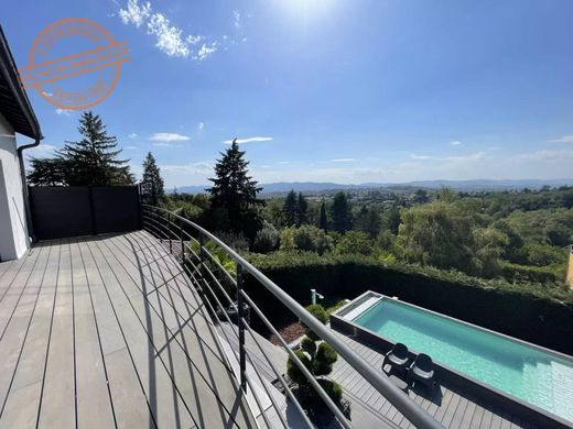 Πολυτελή κατοικία σε Limonest, Rhône