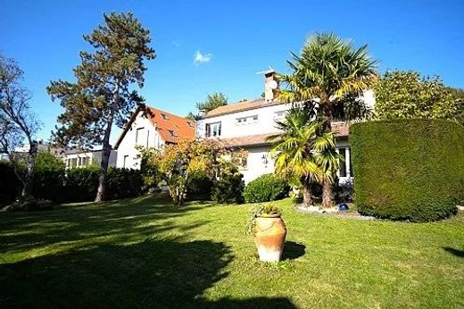 Luxury home in Noisy-le-Grand, Seine-Saint-Denis