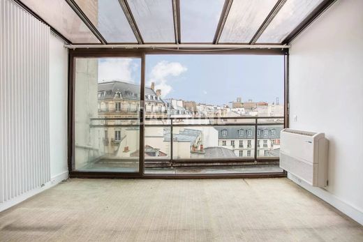 Apartment / Etagenwohnung in Tour Eiffel, Invalides – Ecole Militaire, Saint-Thomas d’Aquin, Paris