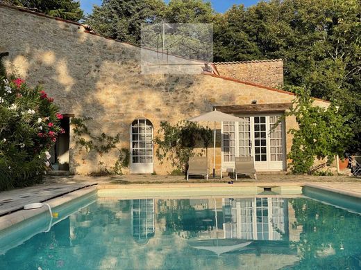 Lüks ev Bargemon, Var