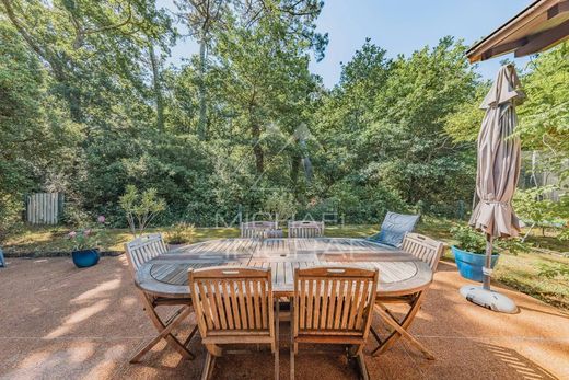 Luxury home in La Teste-de-Buch, Gironde