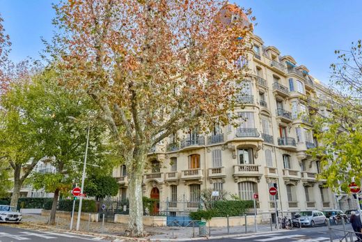 Apartment / Etagenwohnung in Nizza, Alpes-Maritimes