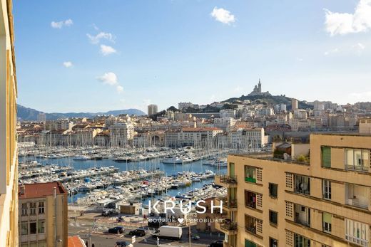 Apartment / Etagenwohnung in Marseille, Bouches-du-Rhône