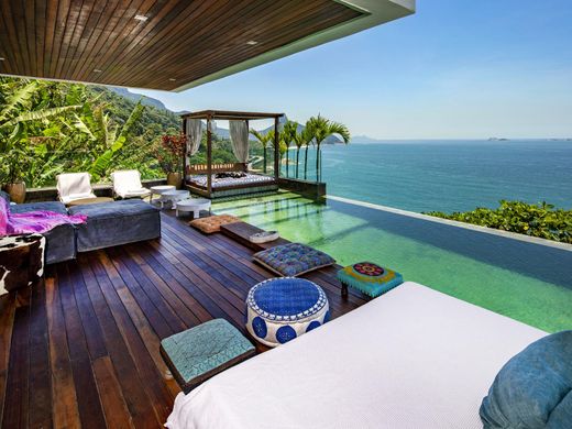 Rio de Janeiro: Villas and Luxury Homes for sale - Prestigious Properties  in Rio de Janeiro | LuxuryEstate.com