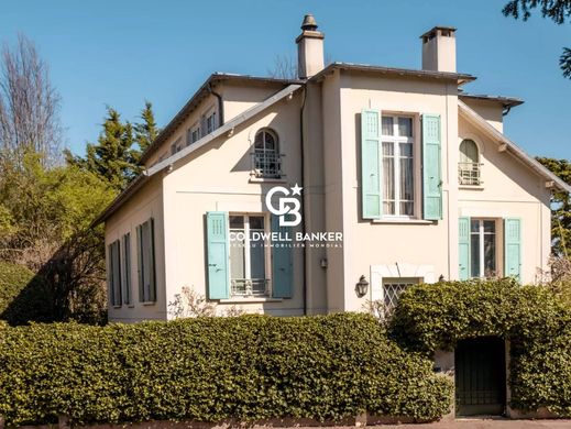 Luxury home in Sceaux, Hauts-de-Seine