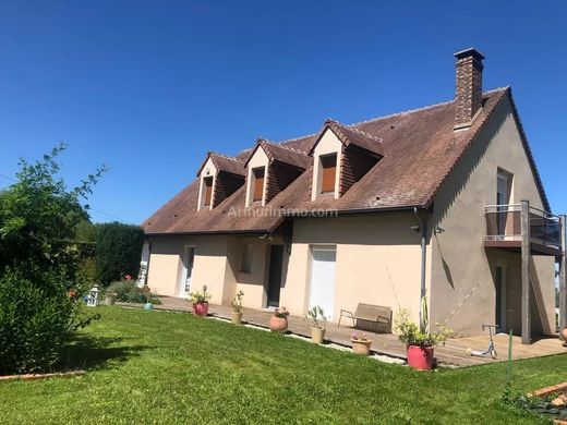 Maison de luxe à Yvré-l'Évêque, Sarthe