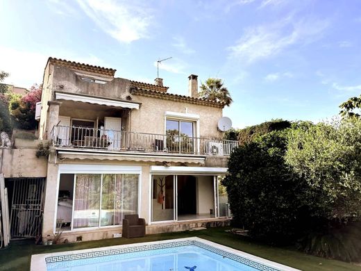 Casa di lusso a Sainte-Maxime, Var