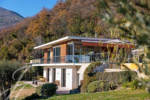 Vence, Alpes-Maritimesの高級住宅