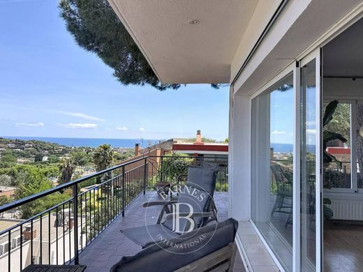 Luxus-Haus in Cabrils, Provinz Barcelona
