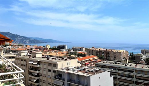 ﺷﻘﺔ ﻓﻲ Roquebrune-Cap-Martin, Alpes-Maritimes