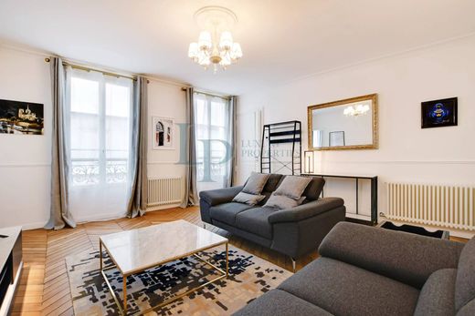 Apartment in Champs-Elysées, Madeleine, Triangle d’or, Paris