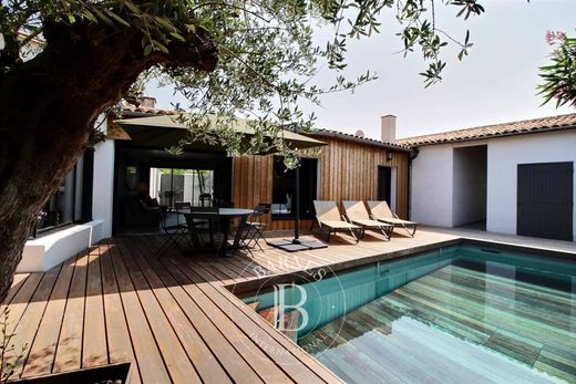 Luxury home in Le Bois-Plage-en-Ré, Charente-Maritime