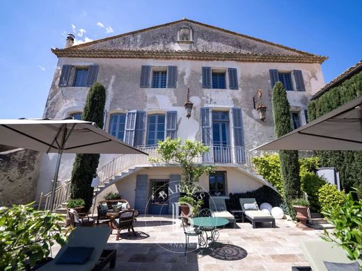 Luxury home for sale in Châteauneuf-de-Gadagne