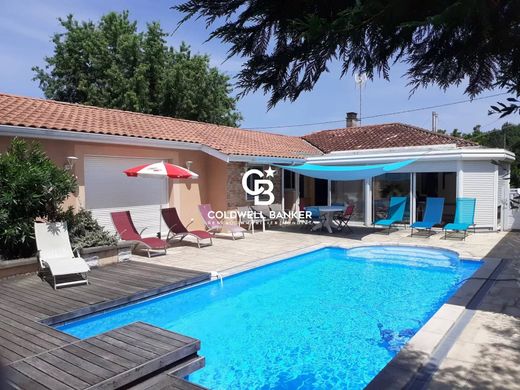 Luxury home in Le Teich, Gironde