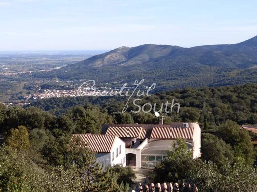Villa in Ceret, Pyrénées-Orientales