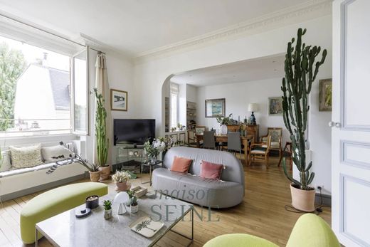 Apartment / Etagenwohnung in Neuilly-sur-Seine, Hauts-de-Seine