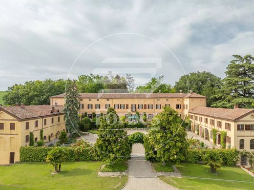 Villa a Pecetto di Valenza, Alessandria