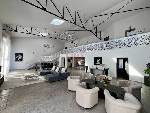 Luxus-Haus in Le Puy-Sainte-Réparade, Bouches-du-Rhône