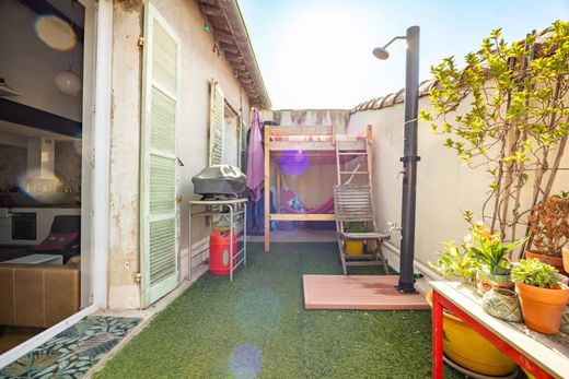 Apartment / Etagenwohnung in Marseille, Bouches-du-Rhône