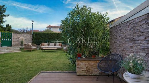 Luxury home in Genas, Rhône