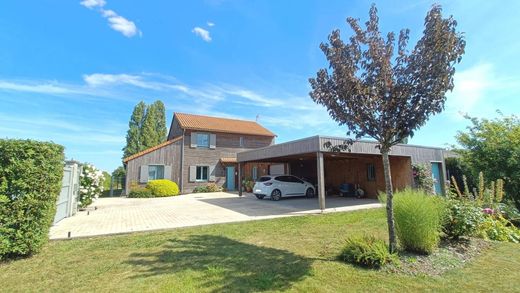 Luxury home in Neuville-de-Poitou, Vienne