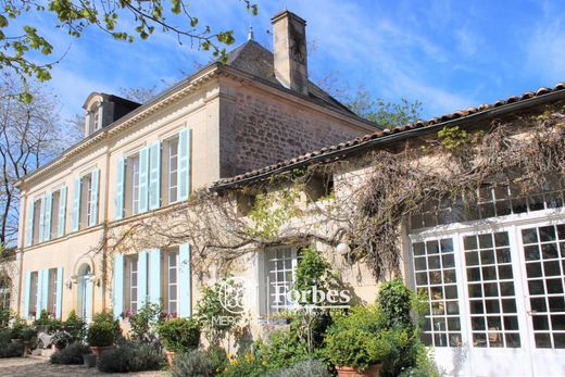 Luxus-Haus in Pons, Charente-Maritime