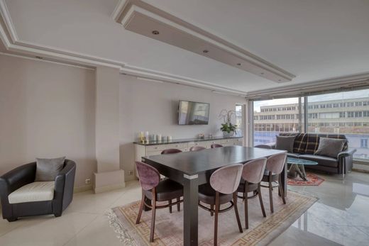 Apartment / Etagenwohnung in Versailles, Yvelines