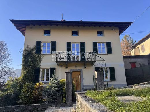 Villa in Nesso, Provincia di Como