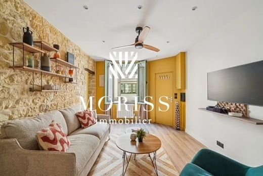 Apartment in Canal Saint Martin, Château d’Eau, Porte Saint-Denis, Paris