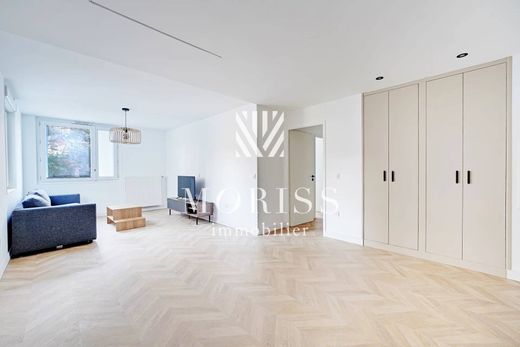 아파트 / Saint-Ouen, Seine-Saint-Denis