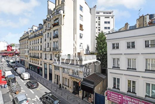 プロヴァン-スオペラ、グラン・ブルヴァール, Parisのアパートメント