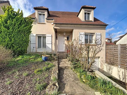 Maison de luxe à Brunoy, Essonne