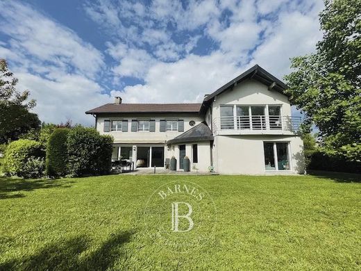 Villa en Divonne-les-Bains, Ain