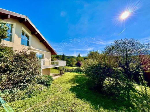 Luxe woning in Talloires, Haute-Savoie