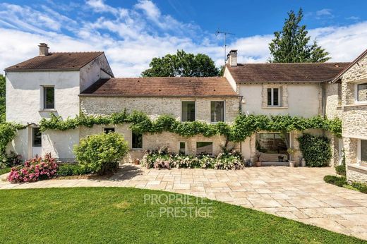 Luxury home in Septeuil, Yvelines