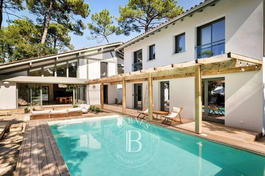 Luxury home in Seignosse, Landes
