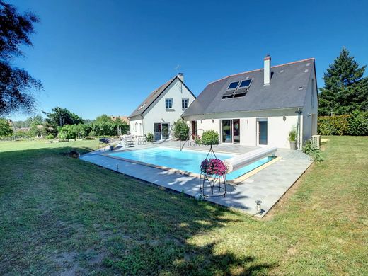 Luxury home in Saint-Georges-sur-Cher, Loir-et-Cher