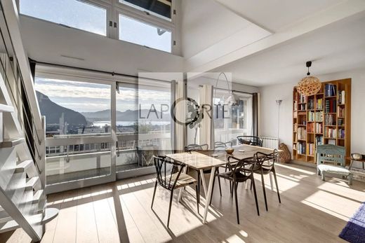 Appartement à Annecy-le-Vieux, Haute-Savoie