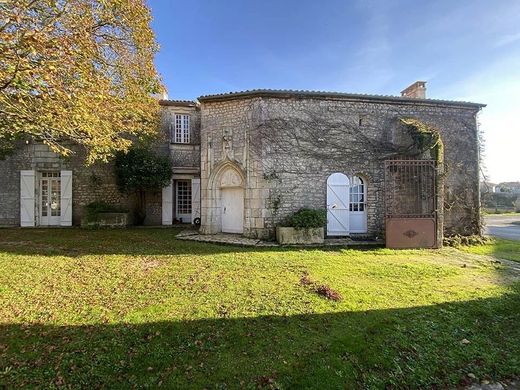 Palais à Nieulle-sur-Seudre, Charente-Maritime