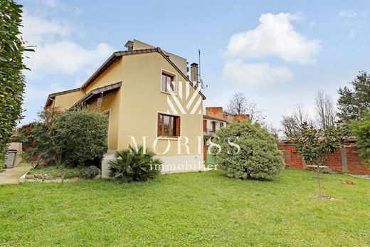 Luxury home in Montreuil, Seine-Saint-Denis