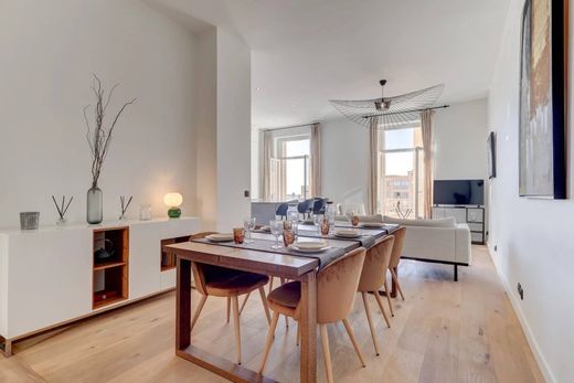 Apartment / Etagenwohnung in Beaulieu-sur-Mer, Alpes-Maritimes