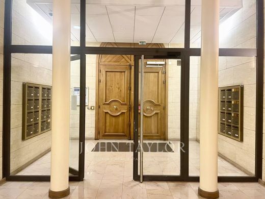 Apartment / Etagenwohnung in Aix-en-Provence, Bouches-du-Rhône