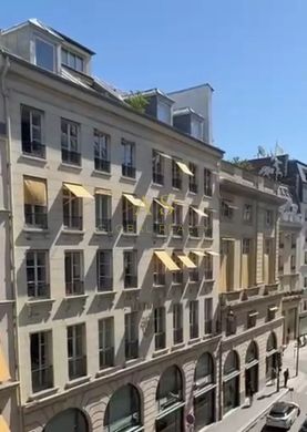 Apartment in Chatelet les Halles, Louvre-Tuileries, Palais Royal, Paris