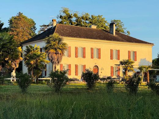 Rustik ya da çiftlik Saint-Sever-de-Rustan, Hautes-Pyrénées