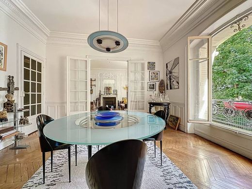 Apartment in La Muette, Auteuil, Porte Dauphine, Paris