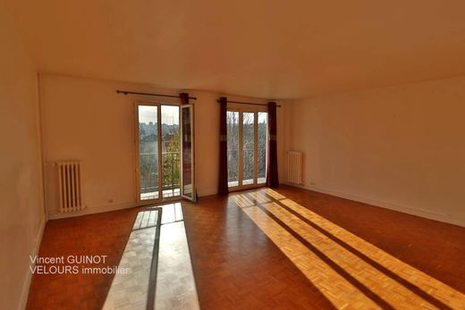 ‏דירה ב  Saint-Germain-en-Laye, Yvelines