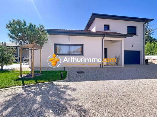 Bourgoin-Jallieu, Isèreの高級住宅