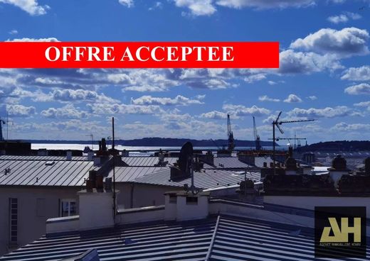 Apartment / Etagenwohnung in Brest, Finistère