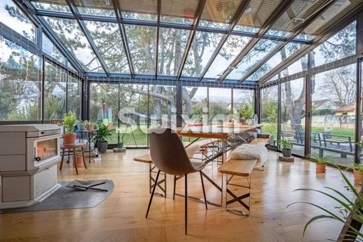 Lüks ev Saint-Genis-Pouilly, Ain